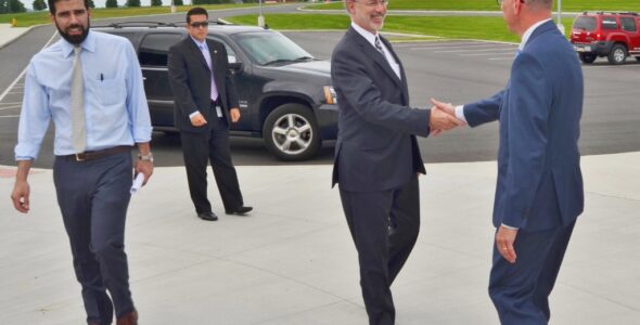 Governor Wolf shakes hands with Dr. Mike Leichliter