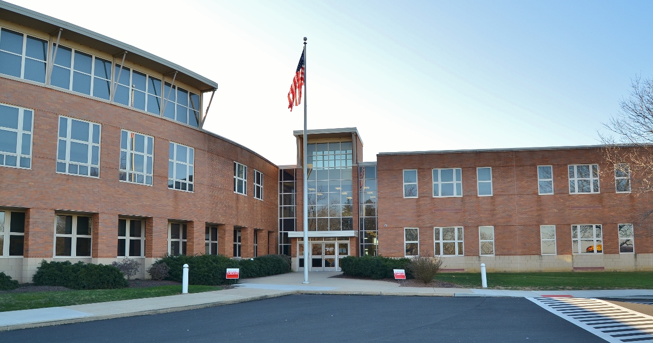 Manor Middle School exterior