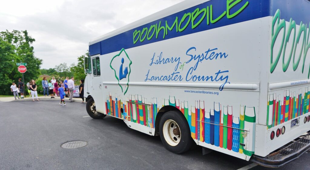 The Bookmobile visits the Manor Heights neighborhood.