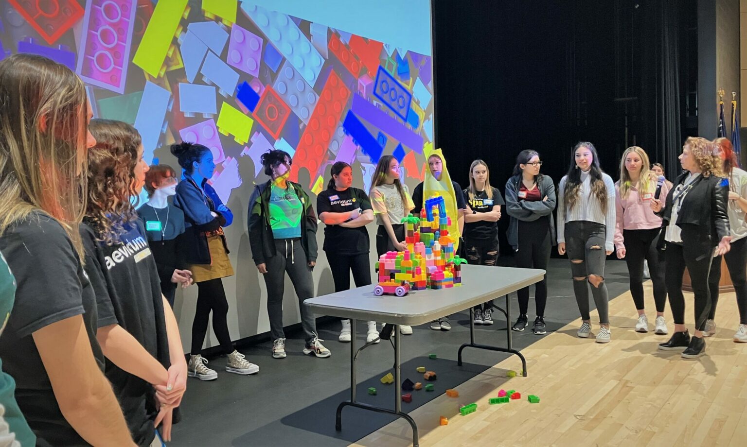 High school hosts to promote Aevidum at neighboring schools